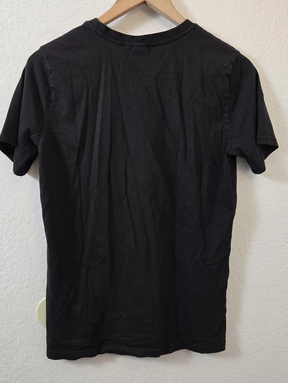 PUMA Essentials Black Logo T-shirt